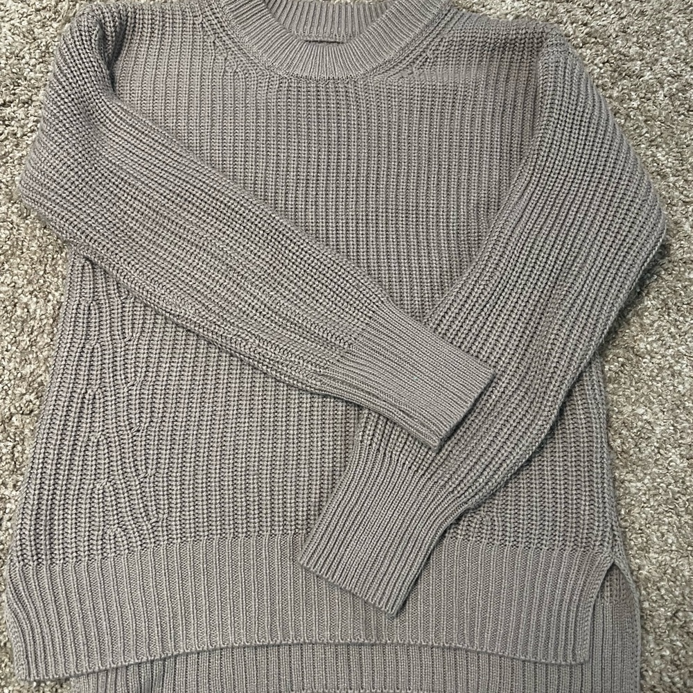 🌻Cozy Gray Knit Sweater🌻